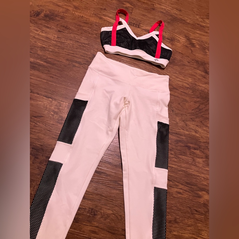 🎀(SOLD elsewhere)🎀 Workout active set - Picture 6 of 9